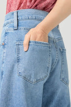 Load image into Gallery viewer, Paige Arellia Ankle Barrel Leg Jean - Ferrera | LW Hyde Boutique

