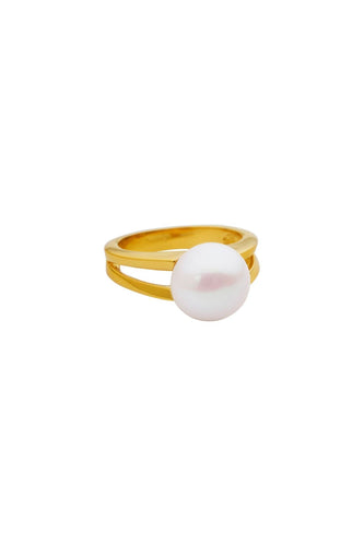 Amber Sceats Andros Ring - Gold + Pearl  Hyde Boutique   