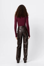 Load image into Gallery viewer, Mossman Brooklyn Top - Bordeaux Hyde Boutique
