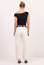 Load image into Gallery viewer, Stories be Told Tradition Stretch Soft Barrel Jeans - Ecru
