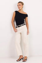 Load image into Gallery viewer, Stories be Told Tradition Stretch Soft Barrel Jeans - Ecru
