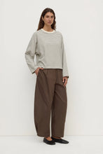 Load image into Gallery viewer, Assembly Label Malone Stripe Wide Sleeve - Cream/Black
