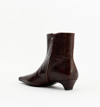 Load image into Gallery viewer, Alias Mae Tabitha Boot - Choc Oily Crinkle Leather Hyde Boutique
