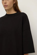 Load image into Gallery viewer, Assembly Label Max Cotton Oversized Tee - Black
