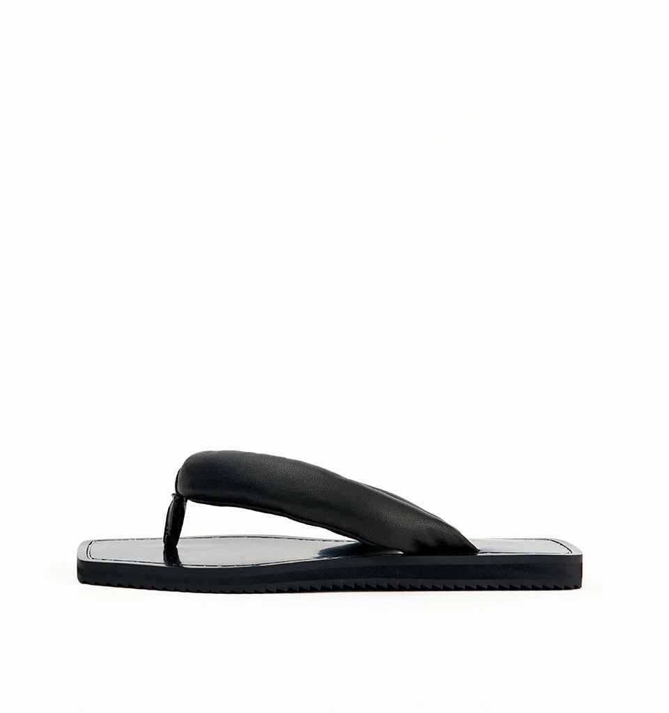 Alias Mae Chase Sandal - Black Leather