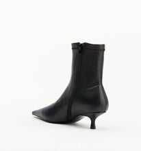Load image into Gallery viewer, Alias Mae Gemma Boot - Black Stretch Leather Hyde Boutique
