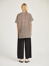 Load image into Gallery viewer, Sills Anita Print Top - Leopard Print
