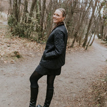 Load image into Gallery viewer, Moke Daisy Quilted Jacket - Black
