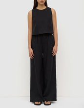 Load image into Gallery viewer, Assembly Label Everyday Linen Pant - Black

