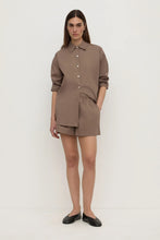Load image into Gallery viewer, Assembly Label Micha Poplin L/S Shirt - Dark Sand
