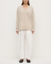 Load image into Gallery viewer, Assembly Label Alora Cashmere V Neck Knit - Tapioca Hyde Boutique
