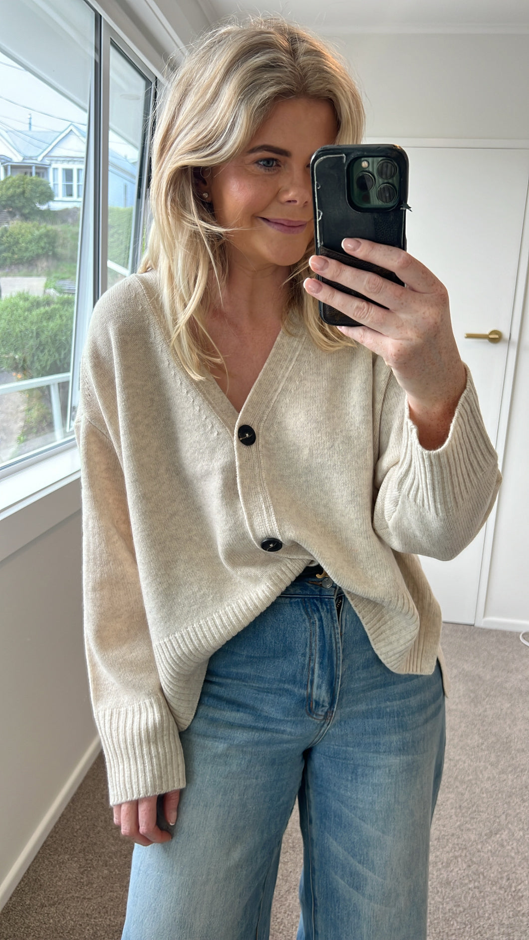 THE TOE Eltz Shaggy Cardigan ベージュ　S Alete Threads by Aleger | Hyde Boutique | SHOP ONLINE