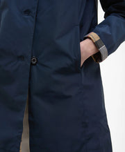 Load image into Gallery viewer, Barbour Babbity Showerproof Reversible Jacket - Navy/Dress Hyde Boutique

