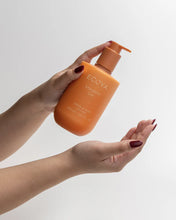 Load image into Gallery viewer, Ecoya The Bathroom Edit - Mandarin Gin Hyde Boutique
