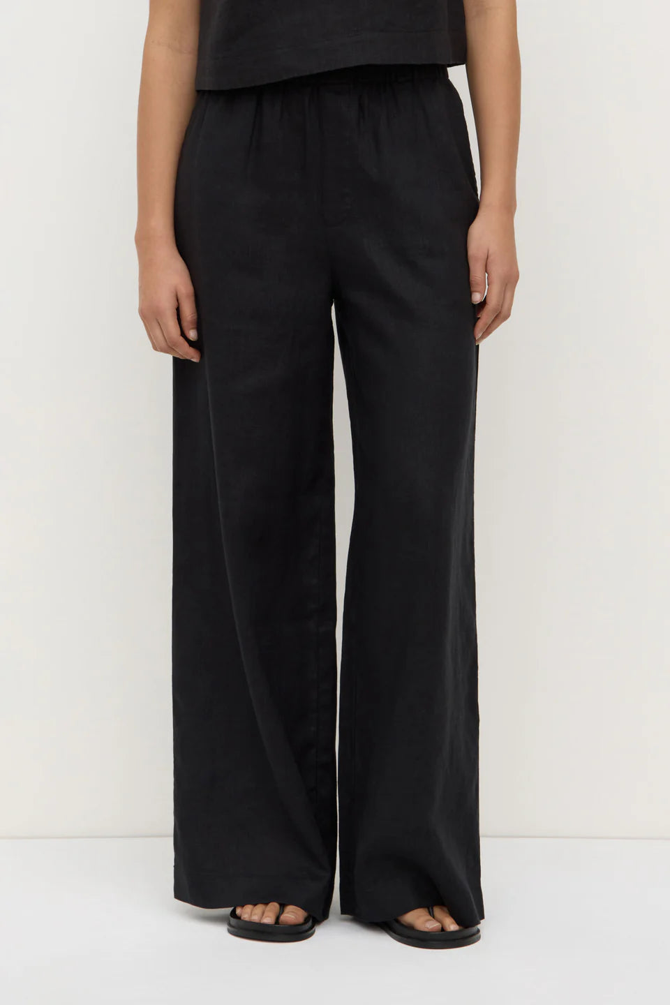 Assembly Label Everyday Linen Pant - Black