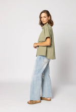Load image into Gallery viewer, Drama The Label Over The Top Jacket - Khaki
