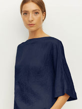 Load image into Gallery viewer, Juliette Hogan Nami T - Navy Crush
