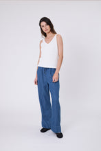 Load image into Gallery viewer, Marlow Fresco Pant - Mid Wash
