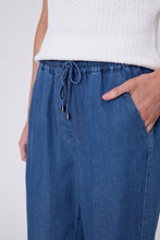 Load image into Gallery viewer, Marlow Fresco Pant - Mid Wash
