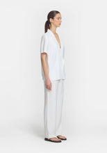 Load image into Gallery viewer, Viktoria &amp; Woods Hepburn Shirt - Ivory  Hyde Boutique   
