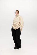 Load image into Gallery viewer, Harris Tapper Balmoral Parka - Pearl Arriving Soon Hyde Boutique
