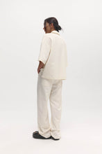 Load image into Gallery viewer, Harris Tapper Dean Trouser - Cream Hyde Boutique
