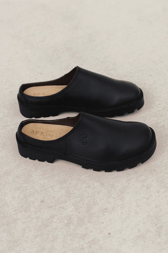 Commonplace x McKinlays Anderson Slip On - Black  Hyde Boutique   