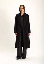 Load image into Gallery viewer, Jac + Jack Eaze Coat - Black
