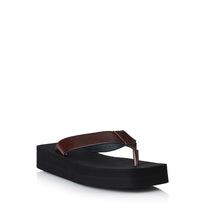 Load image into Gallery viewer, Alias Mae Maggie - Walnut Wax
