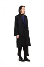 Load image into Gallery viewer, NOM*d De-Pleat Coat - Black Hyde Boutique
