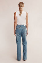 Load image into Gallery viewer, Marle Classic Jean - Light Wash 01 Hyde Boutique
