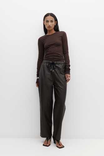 Rebe Ruched Long Sleeve Tee - Balsamic Hyde Boutique