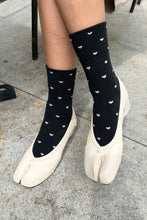 Load image into Gallery viewer, Le Bon Shoppe Sneaker Socks - Black/Cream
