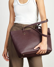 Load image into Gallery viewer, Saben Tilbury Shoulder Bag - Merlot + Bronze Hyde Boutique
