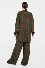 Load image into Gallery viewer, Salasai Country Club Pant - Green Pop Palm  Hyde Boutique   
