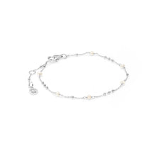 Load image into Gallery viewer, Silk &amp; Steel Dotty Pearl Bracelet - Pearl/Silver Apparel > Women > Accessories > Jewellery > Necklaces > Silk &amp; Steel Hyde Boutique
