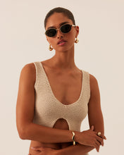Load image into Gallery viewer, Banbé The Evangelista - Gold-Green Arriving Mid-End October Sunglasses Hyde Boutique
