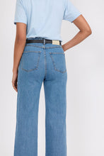 Load image into Gallery viewer, Marlow The Icon Wide Jean - Vintage Mid Wash Hyde Boutique

