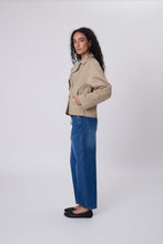 Load image into Gallery viewer, Marlow Unity Short Trench - Camel Hyde Boutique
