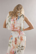 Load image into Gallery viewer, Caitlin Crisp Bubble Crop - Tea Party Floral Hyde Boutique
