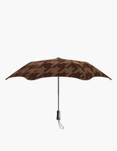 Load image into Gallery viewer, Blunt Limited Edition Metro Umbrella - Houndstooth Cocoa
