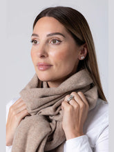 Load image into Gallery viewer, Dark Hampton The Clements Wool Scarf Hyde Boutique
