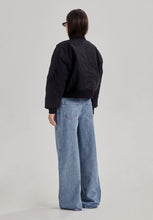 Load image into Gallery viewer, Commoners Cropped Bomber Jacket - Black
