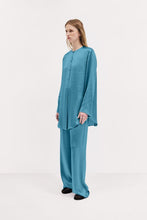Load image into Gallery viewer, Harris Tapper Over Shirt - Topaz Hyde Boutique
