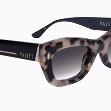 Load image into Gallery viewer, Valley Eyewear Delancey - Cookie Tort with Gold Metal / Black Gradient Lens Hyde Boutique
