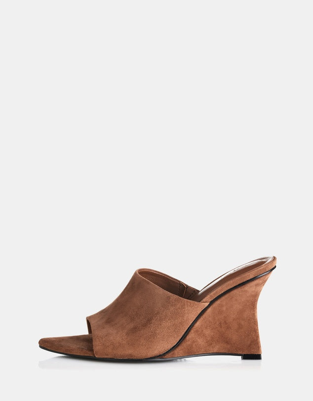 Alias Mae Rhita Heel - Mocha Suede