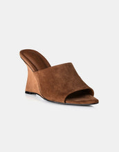 Load image into Gallery viewer, Alias Mae Rhita Heel - Mocha Suede
