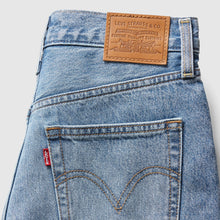 Load image into Gallery viewer, Levi's Ribcage Wide Leg Jeans in Not The Same wash, flat lay detail
