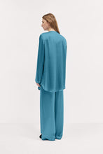 Load image into Gallery viewer, Harris Tapper Over Shirt - Topaz Hyde Boutique
