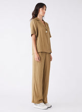 Load image into Gallery viewer, Esmaee Rebound Shirt - Olive Hyde Boutique
